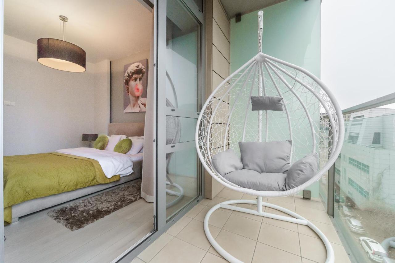 Luxury Apartments In Platinum Tower Варшава Экстерьер фото