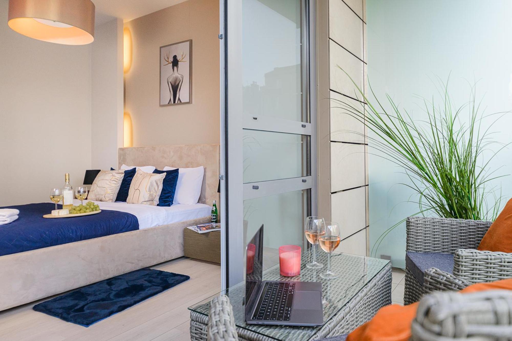 Luxury Apartments In Platinum Tower Варшава Экстерьер фото
